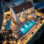 Luxury Sea La Vie With Pool Near Sibenik