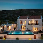 Villa Luxury Sea La Vie With Pool Near Sibenik