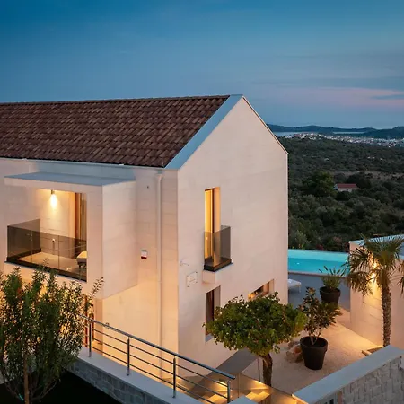 Luxury Sea La Vie With Pool Near Sibenik *