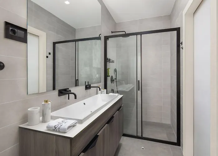 Villa Luxury Sea La Vie With Pool Near Sibenik