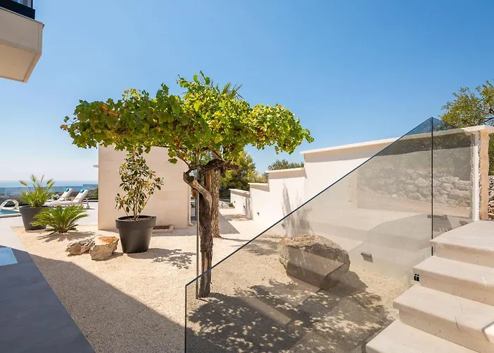 Villa Luxury Sea La Vie With Pool Near Sibenik