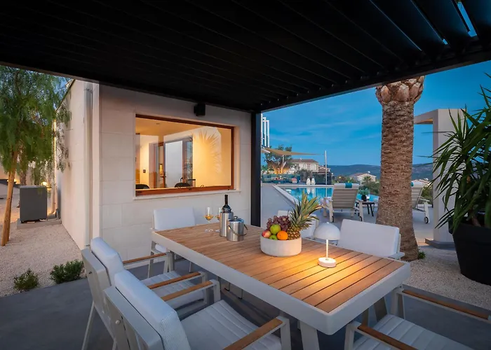 Luxury Sea La Vie With Pool Near Sibenik Jarebinjak