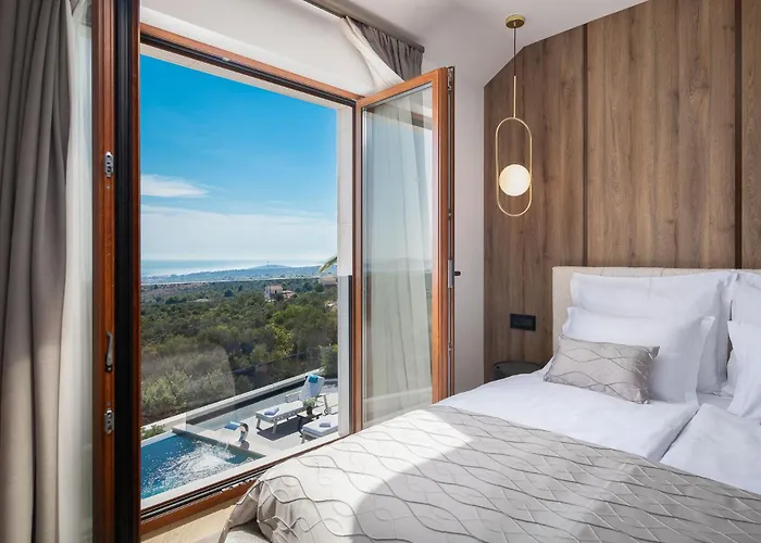 Luxury Sea La Vie With Pool Near Sibenik