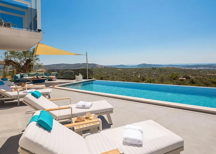Vila Luxury Sea La Vie With Pool Near Sibenik Jarebinjak