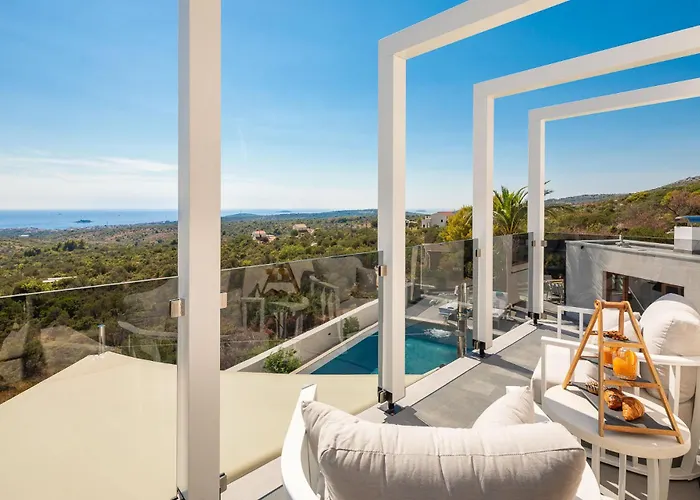 Villa Luxury Sea La Vie With Pool Near Sibenik