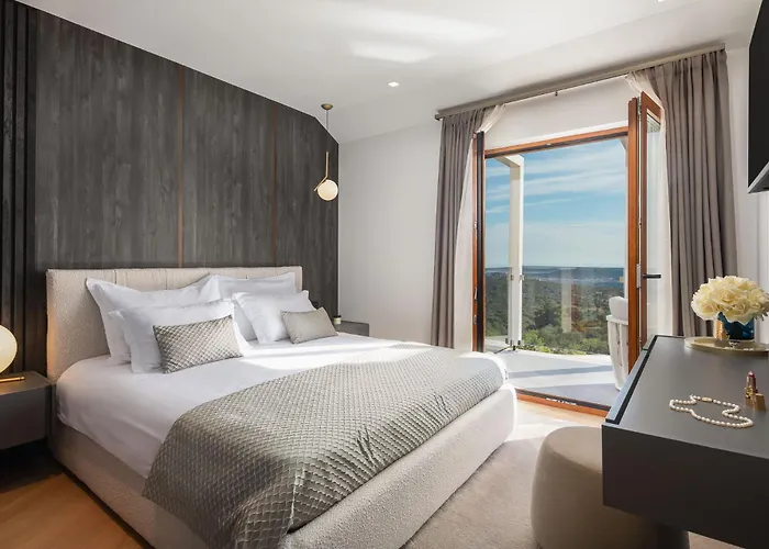 Luxury Sea La Vie With Pool Near Sibenik Vila Jarebinjak