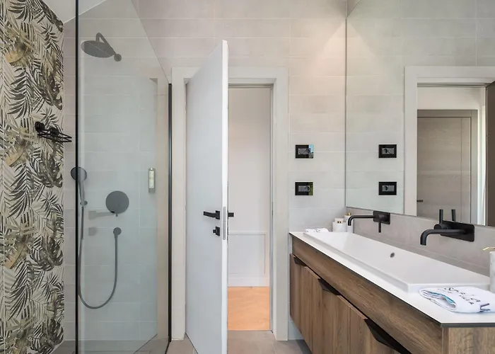 Luxury Sea La Vie With Pool Near Sibenik Jarebinjak